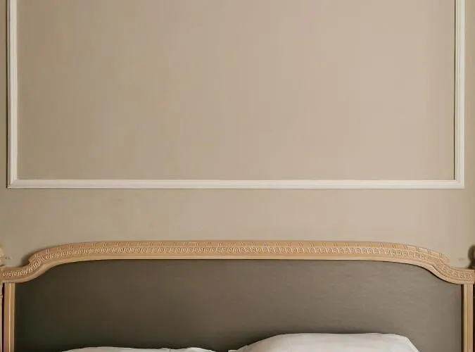 Fedora Hotel