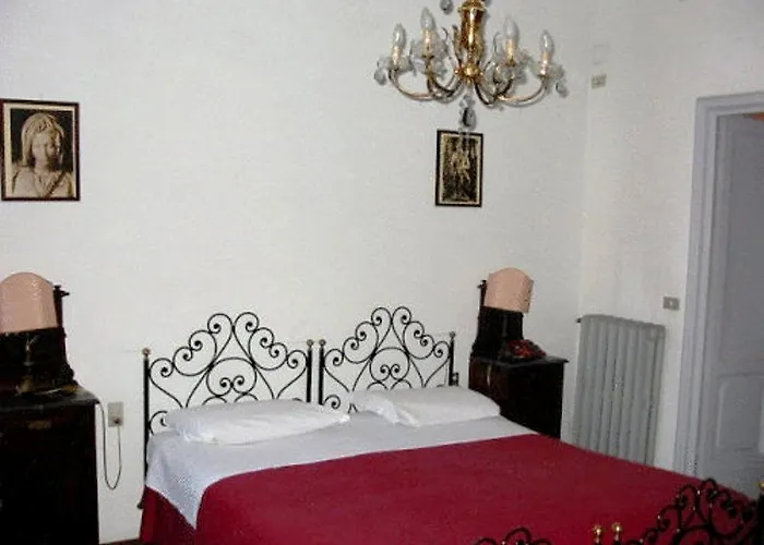 Fedora Hotel