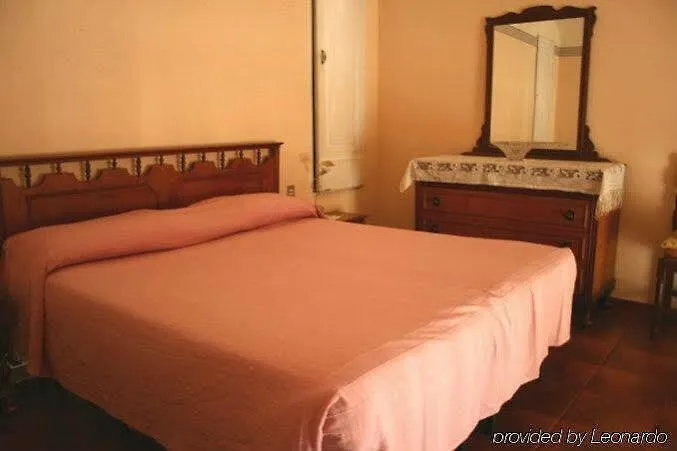 Hotel Fedora 2*
