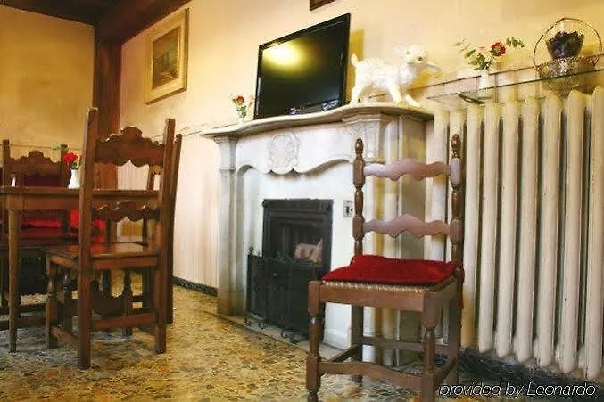 Fedora Hotel